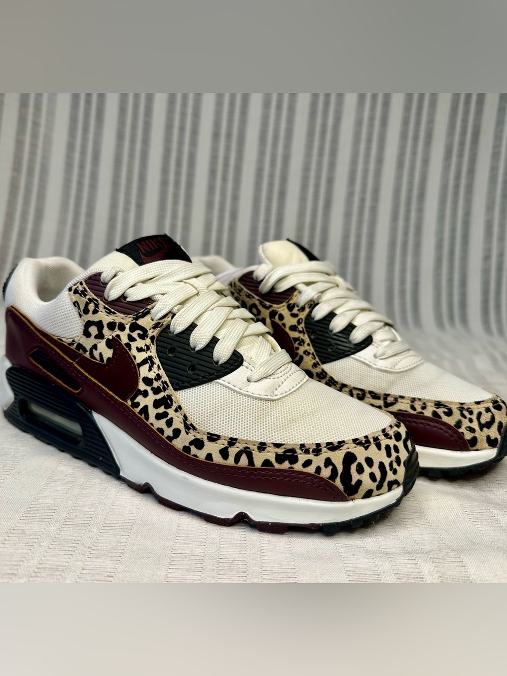 Nike Air Max 90 Leopard Print Burgundy White Sneakers